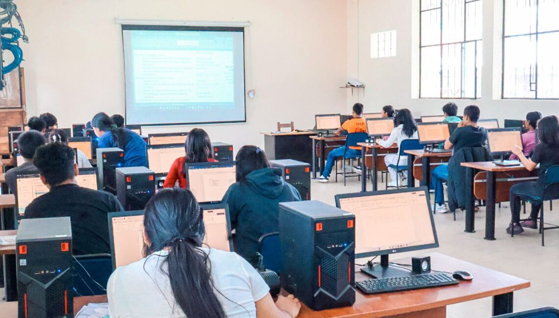 photo_5125641369099021948_y